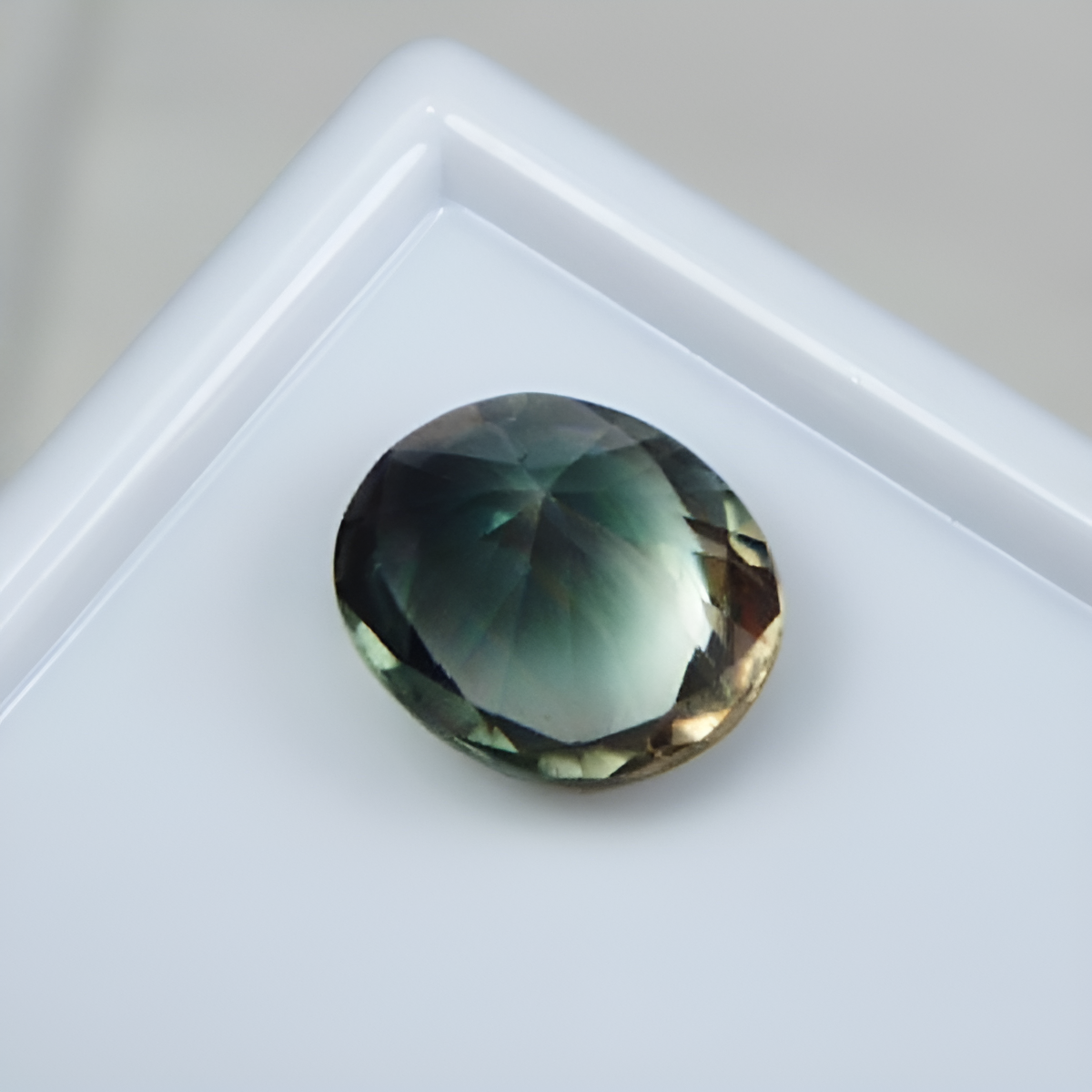 USA Cut! American Gemstone! Bi-Color Oregon Sunstone 1.81 ct GL