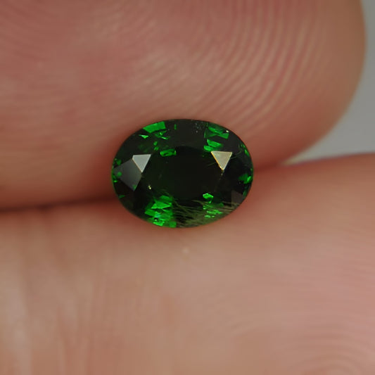 Intense Chrome Green Tsavorite Garnet Kenya 1.01 carats GL