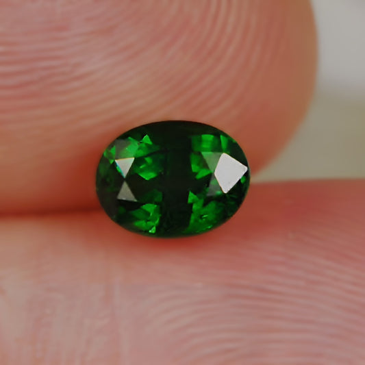 Intense Chrome Green Tsavorite Garnet Kenya 1.24 carats GL