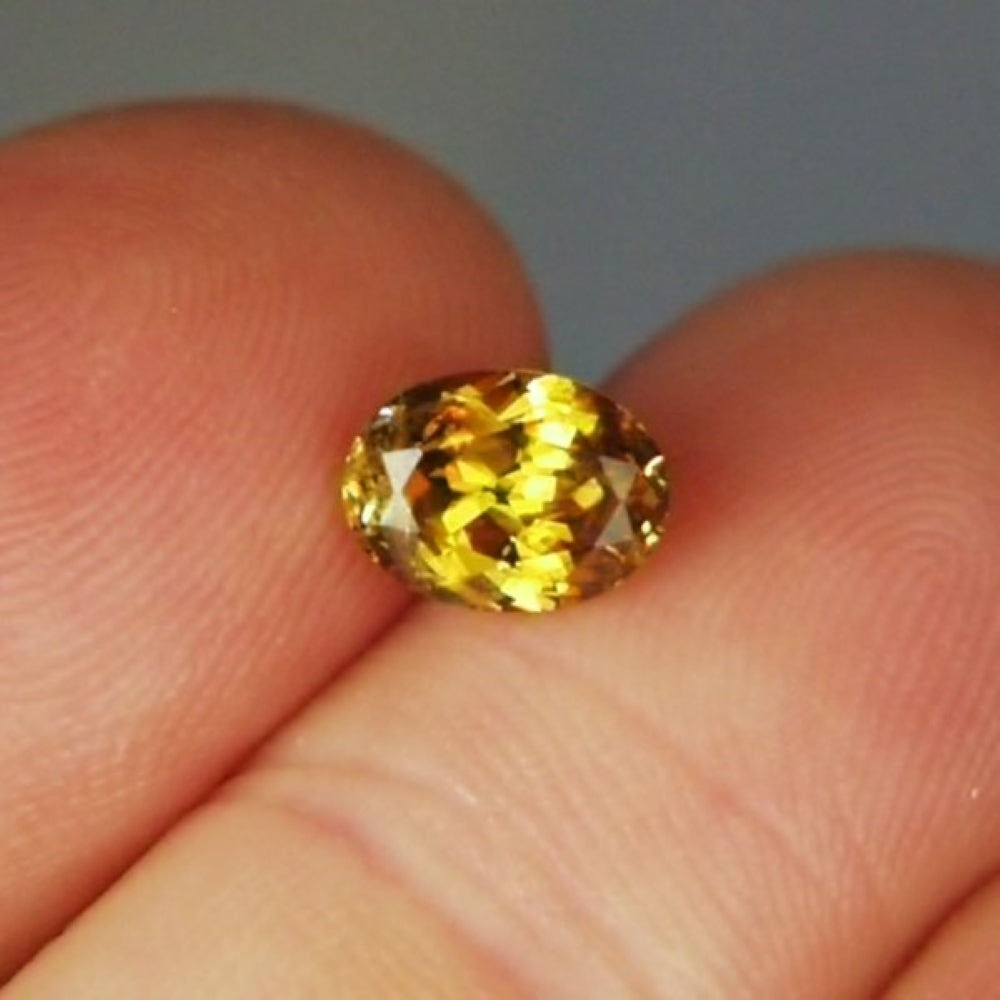 Dispersive Fire! Natural Sphene Titanite Pakistan 1.62 carat GL