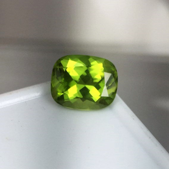 USA Cut! Bright & Pretty Arizona Peridot 3.56 ct