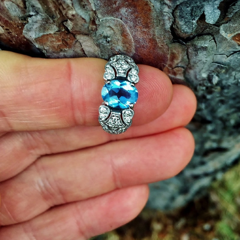 Strong Color! Blue Aquamarine Diamond Ring 14kt.