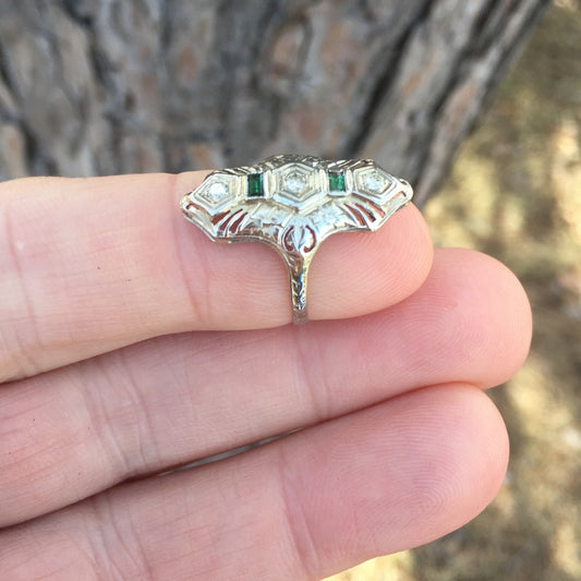 Antique! 18kt White Gold Filigree Diamond Emerald Ring