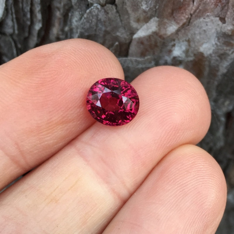 Natural Rhodolite Garnet — 3.51 ct, Umba River Valley, Tanzania, Oval