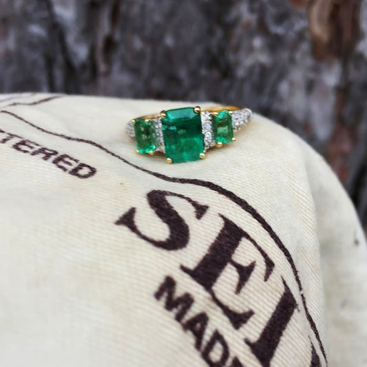 Quality! Fine Color Natural Emerald and Diamond Ring 2.5 ct tw 18kt