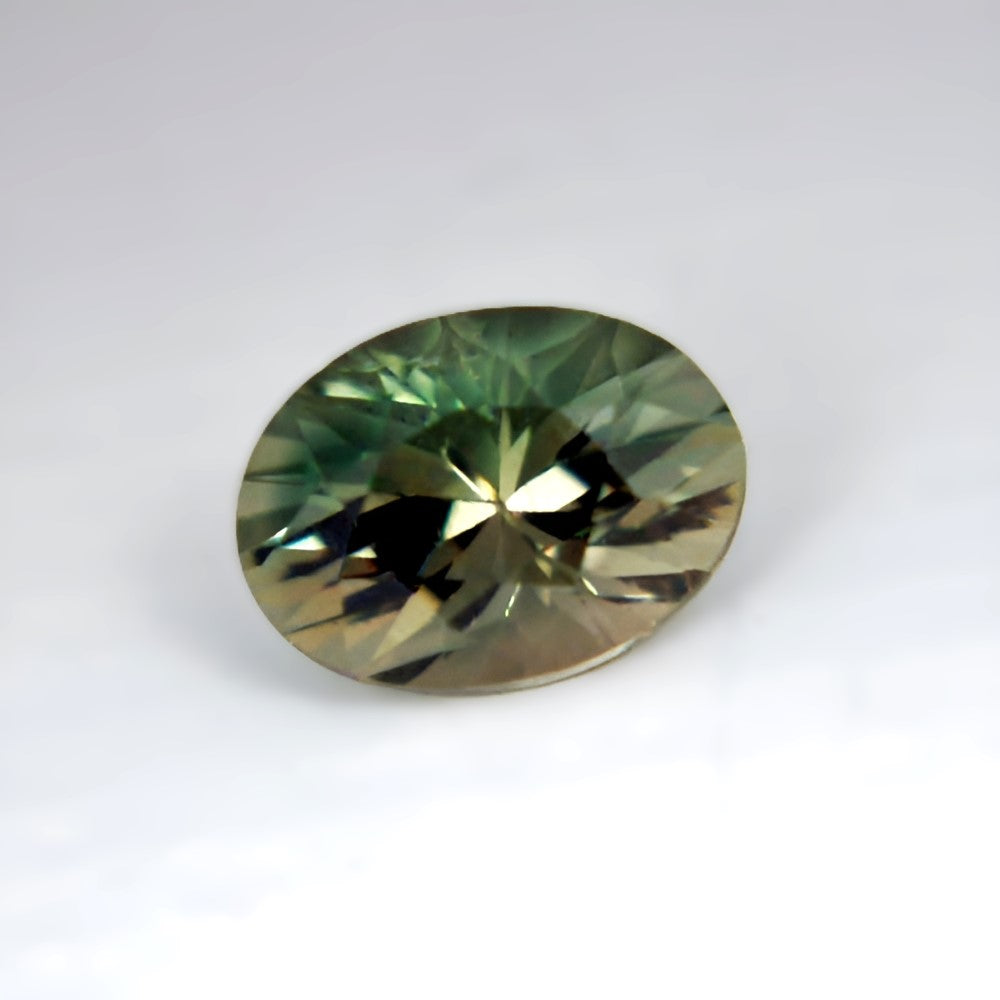 Bi-Color Oregon Sunstone — 2.40 ct | USA Cut (GL)