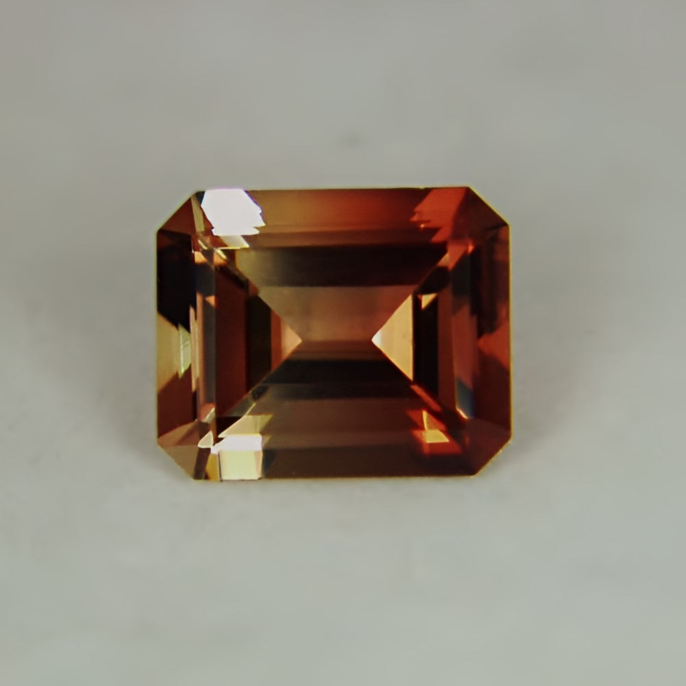 Bi-Color Oregon Sunstone — 3.90 ct | USA Cut (GL)