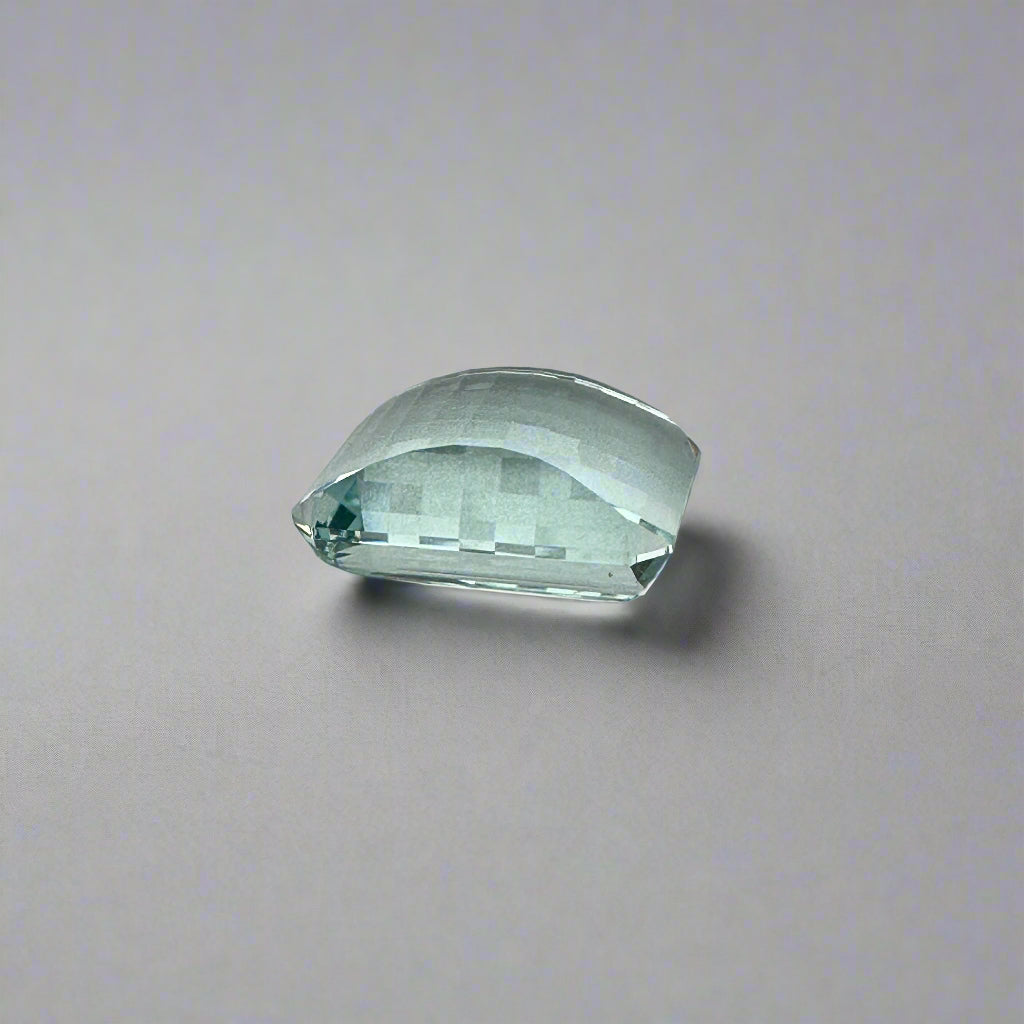 Rare Checkerboard-Cut Aquamarine – 17.52 Carats of Crystal Clarity