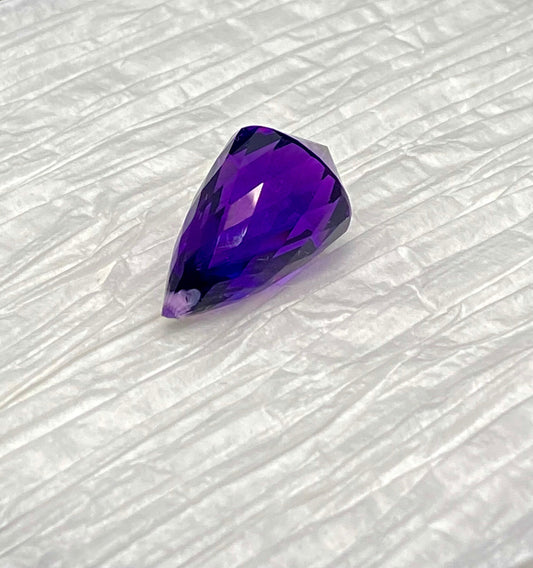 Natural Amethyst — 21.12 ct, Brazil, Pendeloque (Drilled)