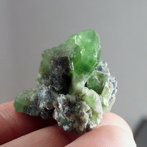 Fine Peridot Crystal Mineral Specimen Pakistan