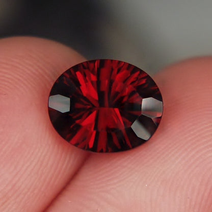Natural Pyrope Garnet — 4.48 ct, Tanzania, Concave Oval