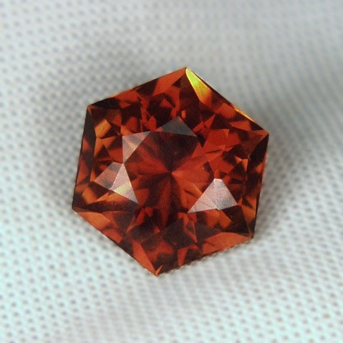Natural Golden Topaz — 8.16 ct, Pakistan, Hexagon Brilliant Cut (GL)