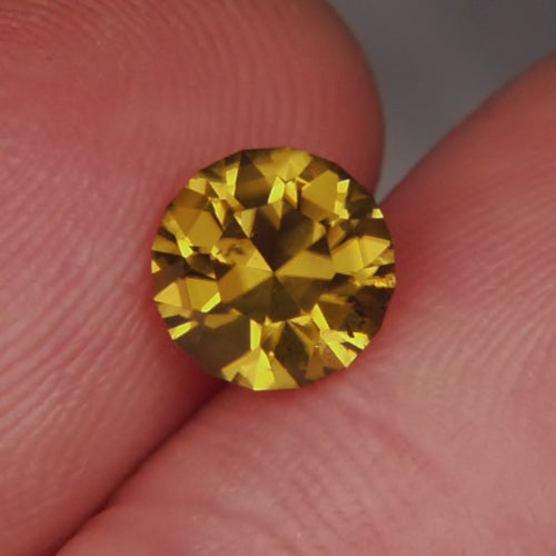 Top Cutting! Natural Golden Yellow Zircon Sri Lanka 2.20 carats