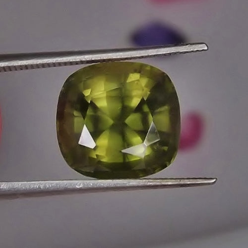 Natural Hydrogrossular Garnet — 7.02 ct, Kenya, Square Cushion (GL)