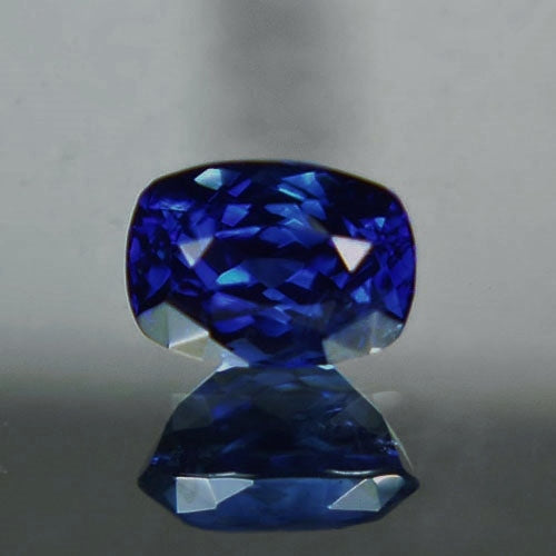 Natural Sapphire — 4.06 ct, Sri Lanka, Antique Cushion