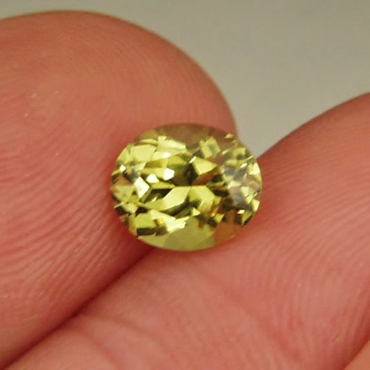 Natural Mali Garnet — 1.50 ct, Republic of Mali, Stepped Oval