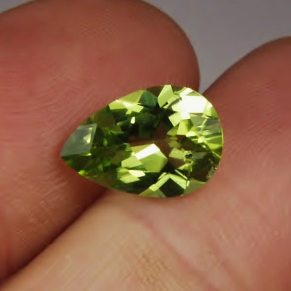 Gem! Fine Cut & Color Pakistan Peridot 3.78 ct