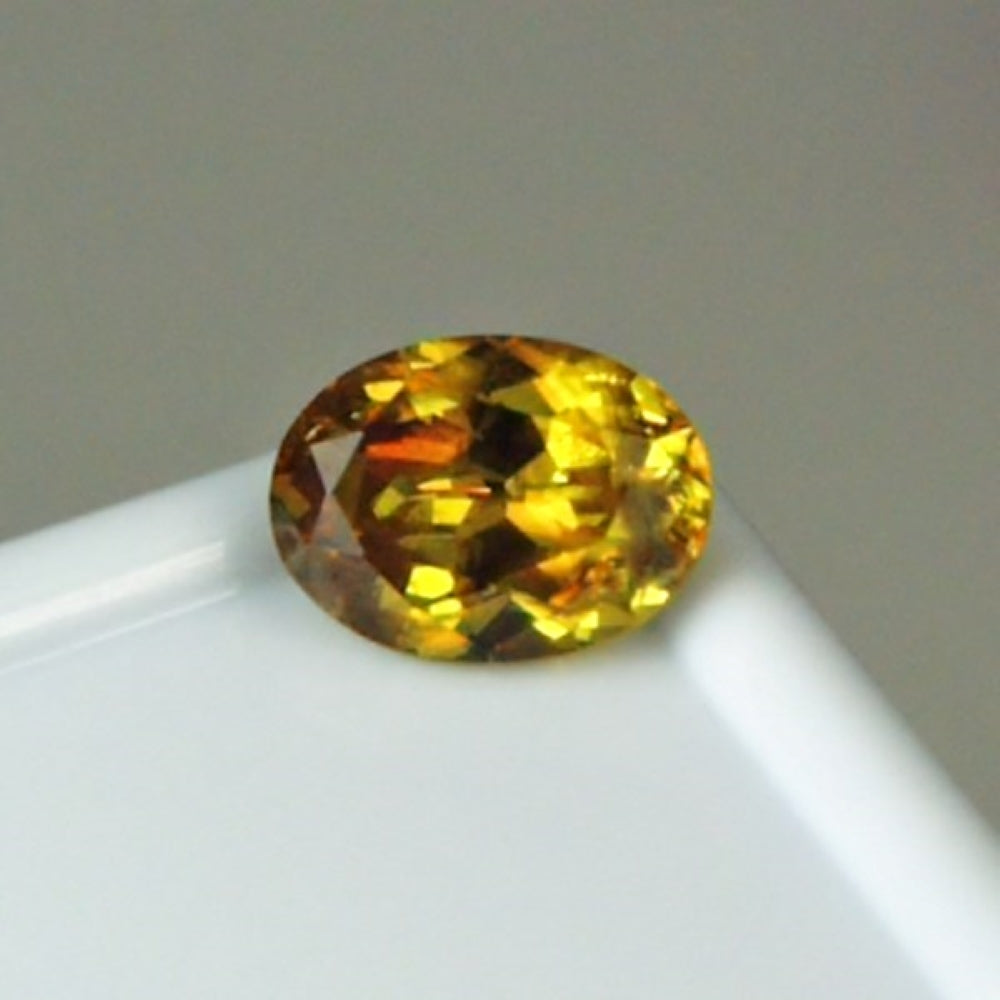 Dispersive Fire! Natural Sphene Titanite Pakistan 1.62 carat GL