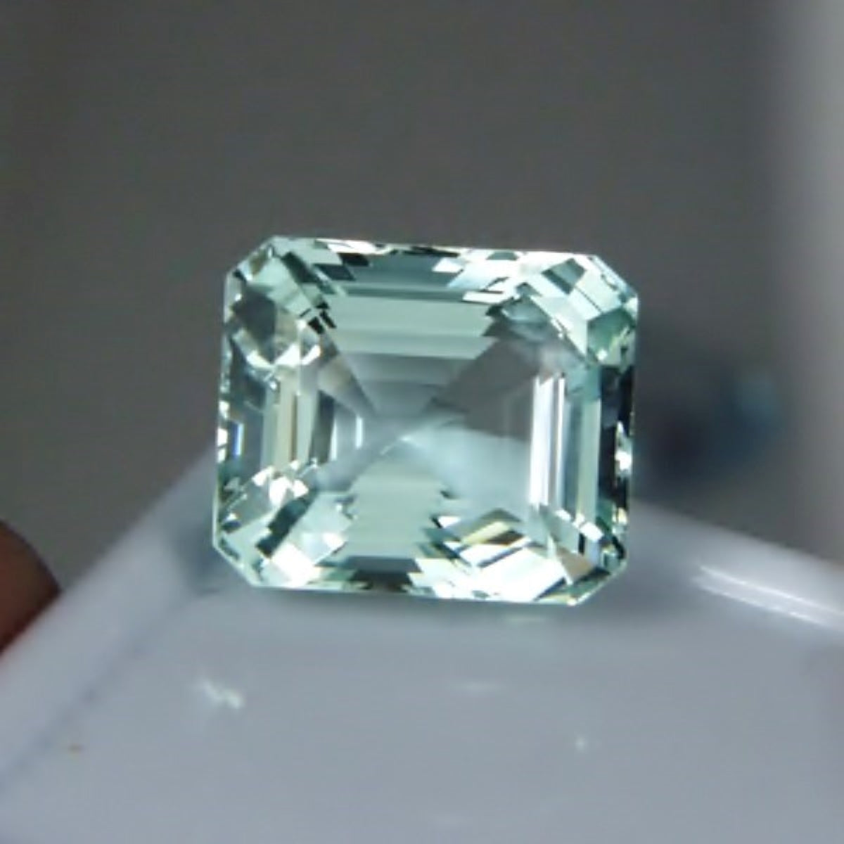 Old Stock & Bright! Untreated Natural Aquamarine India 7.79 Carat