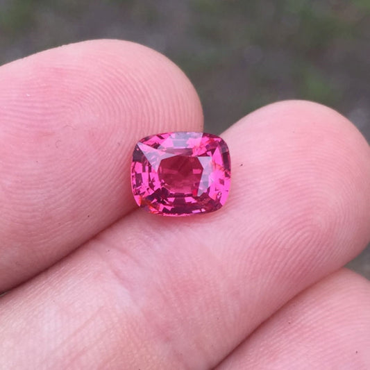 Old Stock! Hot Vivid Pink Burmese Spinel 2.55 ct