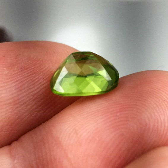 USA Cut! Bright & Pretty Arizona Peridot 3.56 ct