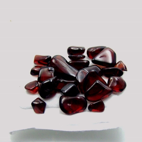 Natural Pyrope Garnet — 75 ct total (23 pieces), Mozambique, Tumble Polished Rough