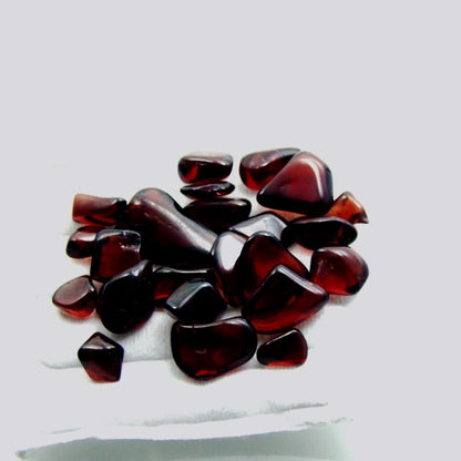 Natural Pyrope Garnet — 75 ct total (23 pieces), Mozambique, Tumble Polished Rough