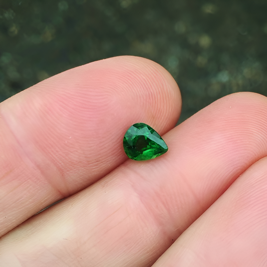 Intense Chrome Green Tsavorite Garnet Kenya 1.27 carats