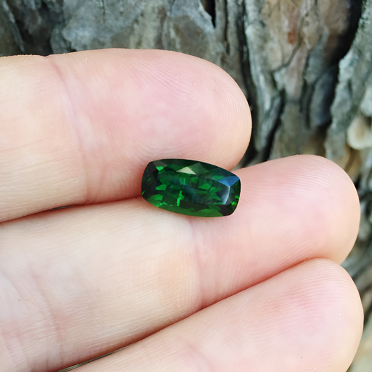 Intense Chrome Green Tsavorite Garnet Kenya 3.58 carats GL