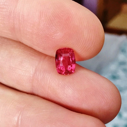 Hot Color! Natural Mahenge Spinel Tanzania 2.33 carats