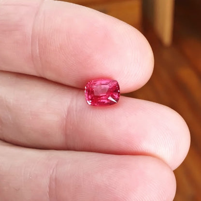 Hot Color! Natural Mahenge Spinel Tanzania 2.33 carats