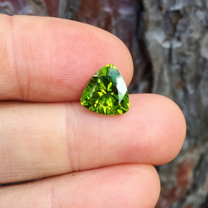 Fine Quality! Bright & Pretty Arizona Peridot 4.61 Carat