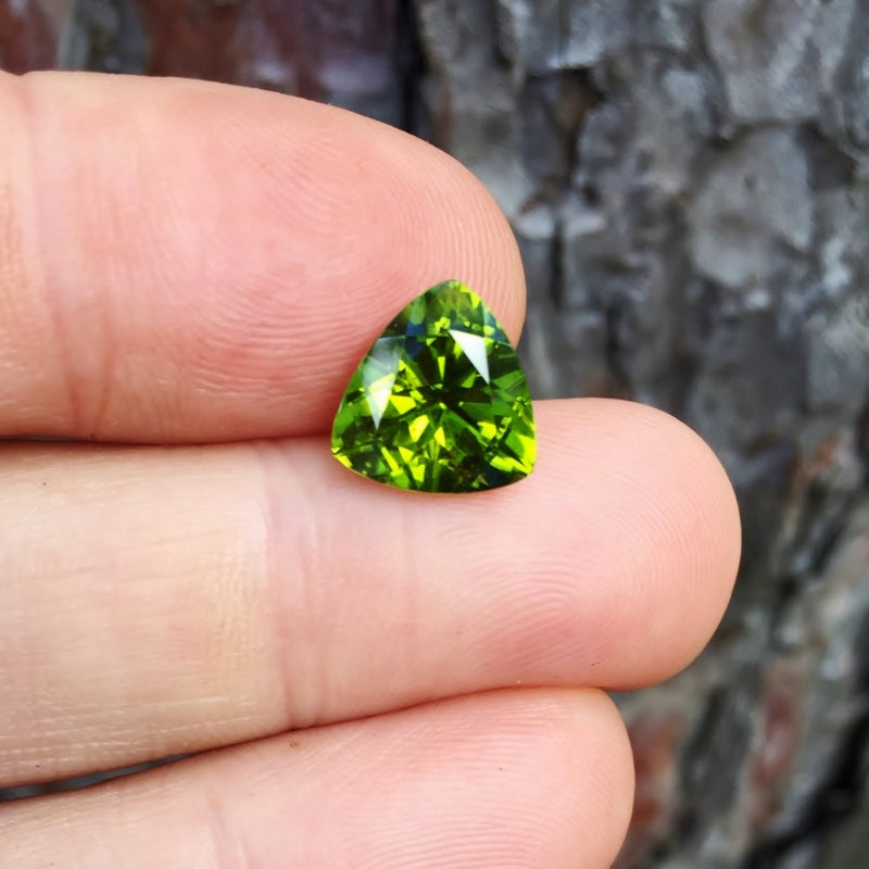 Fine Quality! Bright & Pretty Arizona Peridot 4.61 Carat