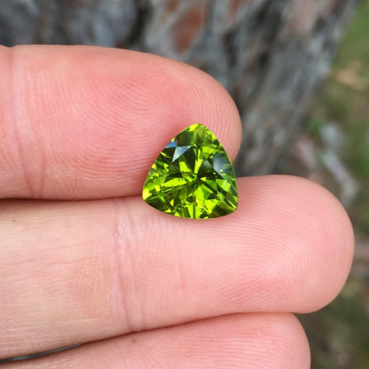 Fine Quality! Bright & Pretty Arizona Peridot 4.61 Carat