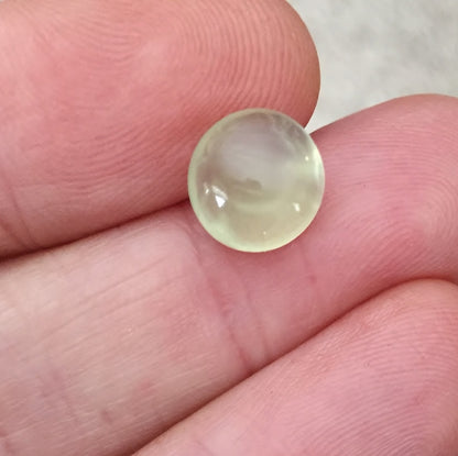 Natural Prehnite Cabochon — 4.40 ct | Mali