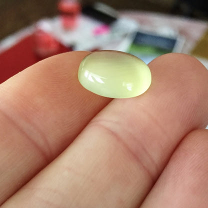 Natural Prehnite Cabochon — 4.40 ct | Mali