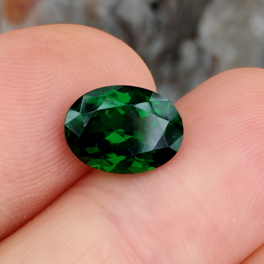 GIA Certified Natural Tsavorite Garnet Kenya 3.65 carats GL