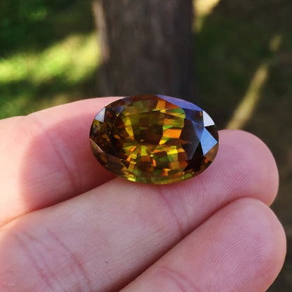 Huge! Dispersive Fire! Natural Sphene -Titanite Pakistan 30.26 ct GL