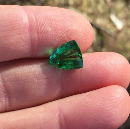 Fine Color & Bright! Kelly Green Tourmaline Brazil 4.86 ct