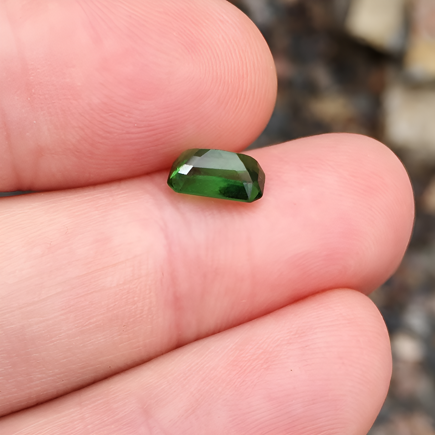 Fine Color & Clarity! Tsavorite Green Garnet Kenya 1.72 ct