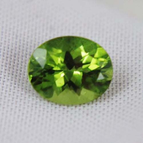 Fine Quality! Bright & Pretty Arizona Peridot 4.04 Carat