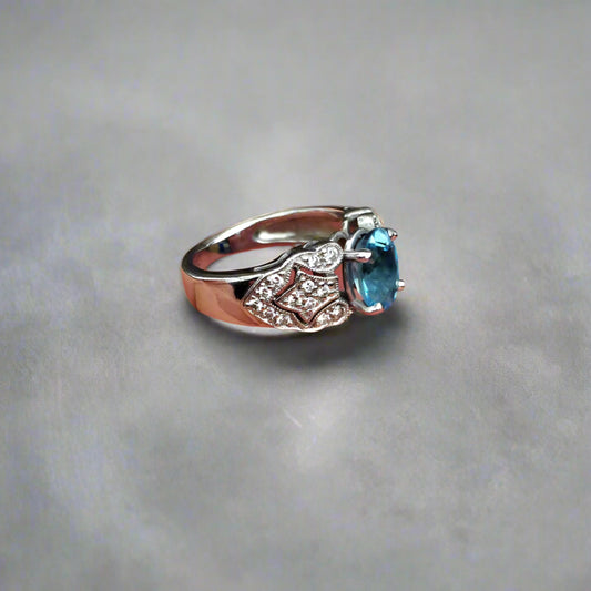 Strong Color! Blue Aquamarine Diamond Ring 14kt.