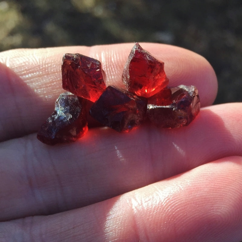 Natural Pyrope Garnet — 34.79 ct total (5 pieces), Tanzania, Facet Rough