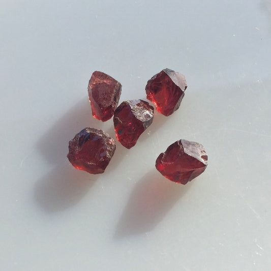 Natural Pyrope Garnet — 34.79 ct total (5 pieces), Tanzania, Facet Rough
