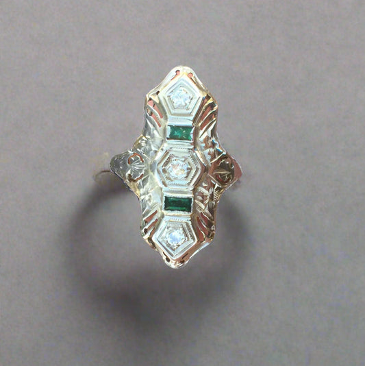 Antique! 18kt White Gold Filigree Diamond Emerald Ring