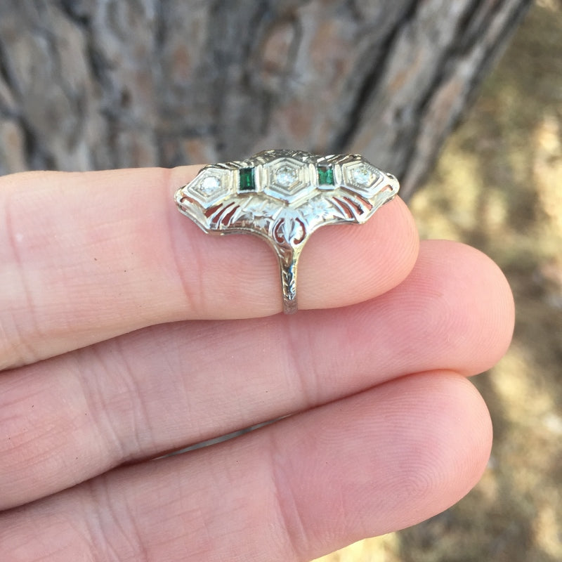 Antique! 18kt White Gold Filigree Diamond Emerald Ring