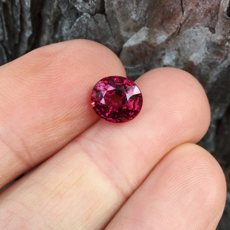 Natural Rhodolite Garnet — 3.51 ct, Umba River Valley, Tanzania, Oval