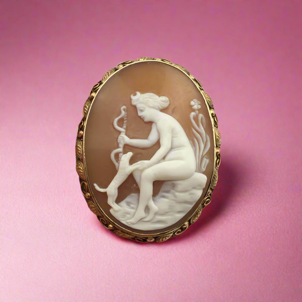 Antique! Extra Large Shell Cameo Pin 10-karat Yellow Gold