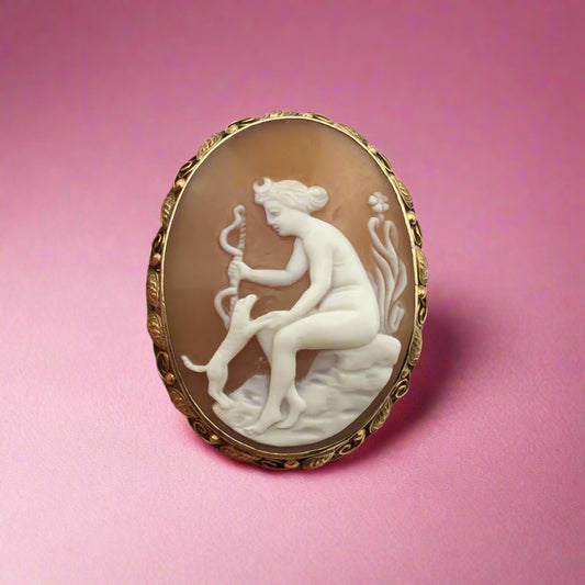 Antique! Extra Large Shell Cameo Pin 10-karat Yellow Gold