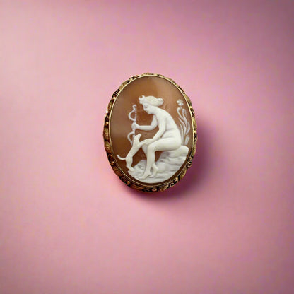 Antique! Extra Large Shell Cameo Pin 10-karat Yellow Gold